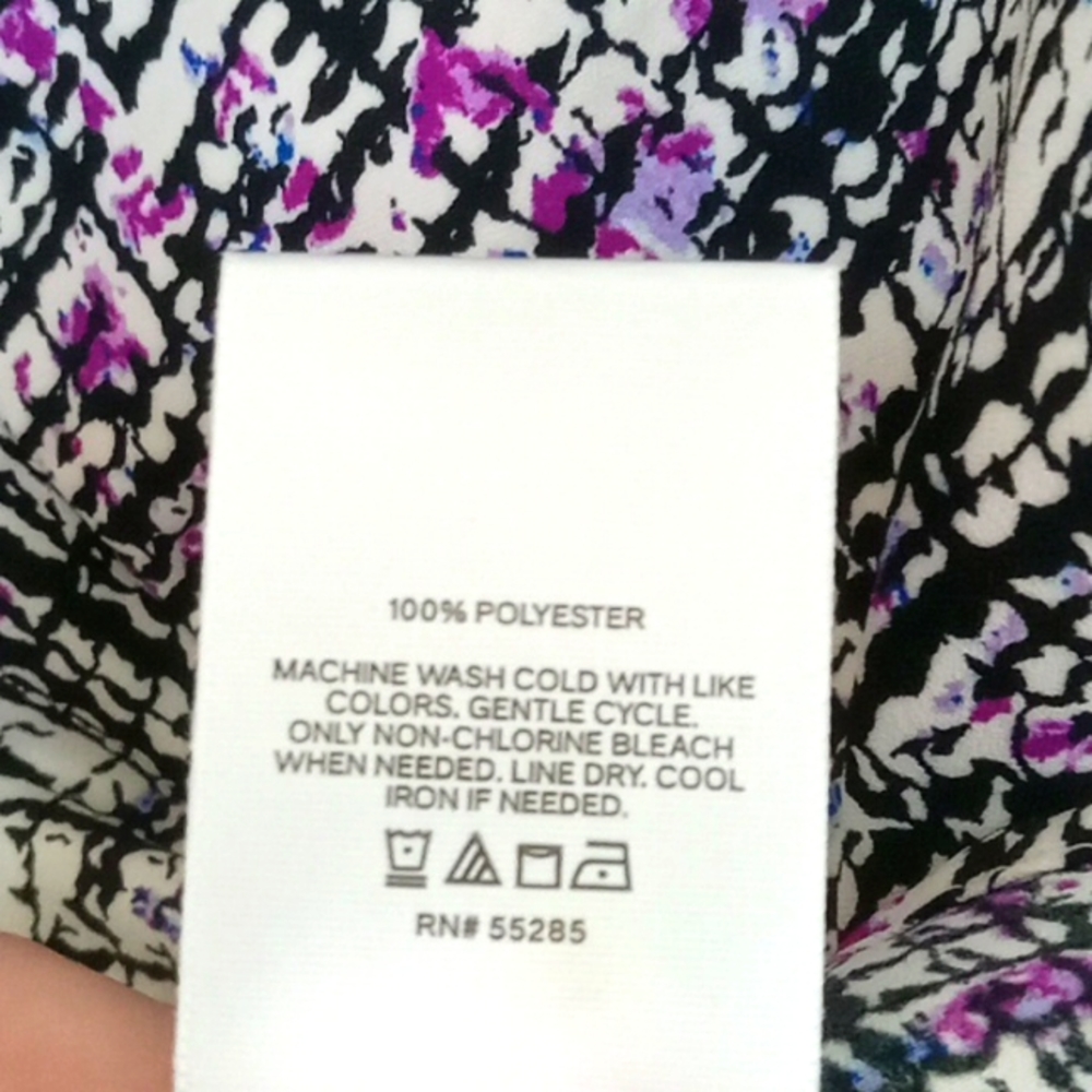 *Final Price* NWT Express Abstract Print Twist Front Tiered Ruffle Top - Picture 7 of 7
